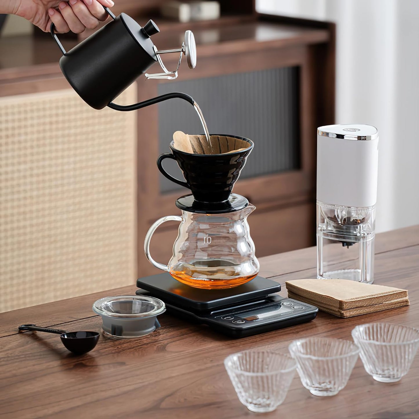 UAE Bottle | v60 طقم الإمارات