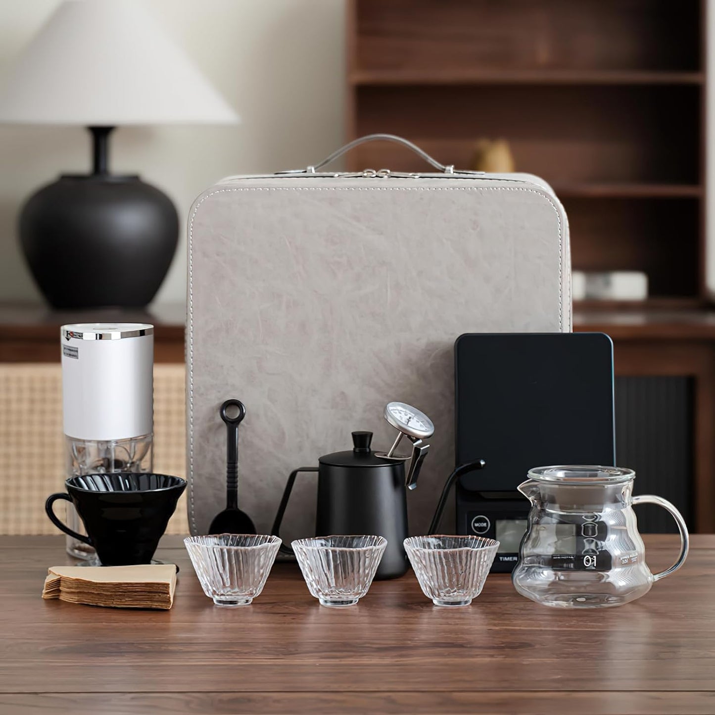 UAE Bottle | v60 طقم الإمارات